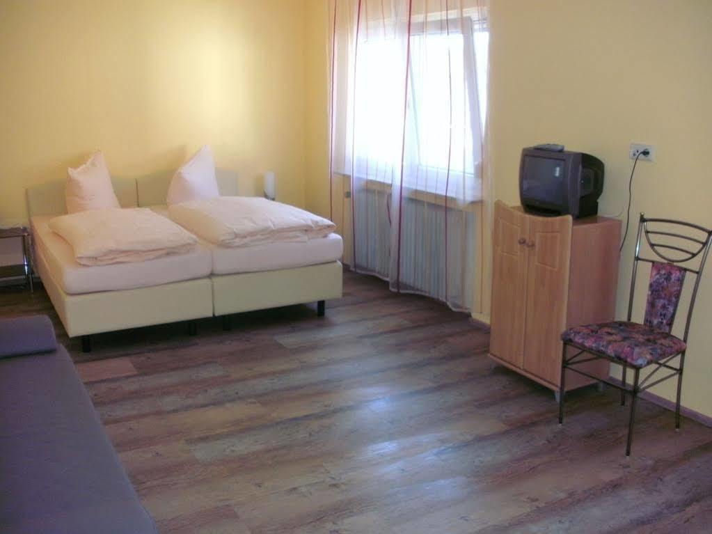 Hotel Am Hindenburgplatz Appenweier Eksteriør billede
